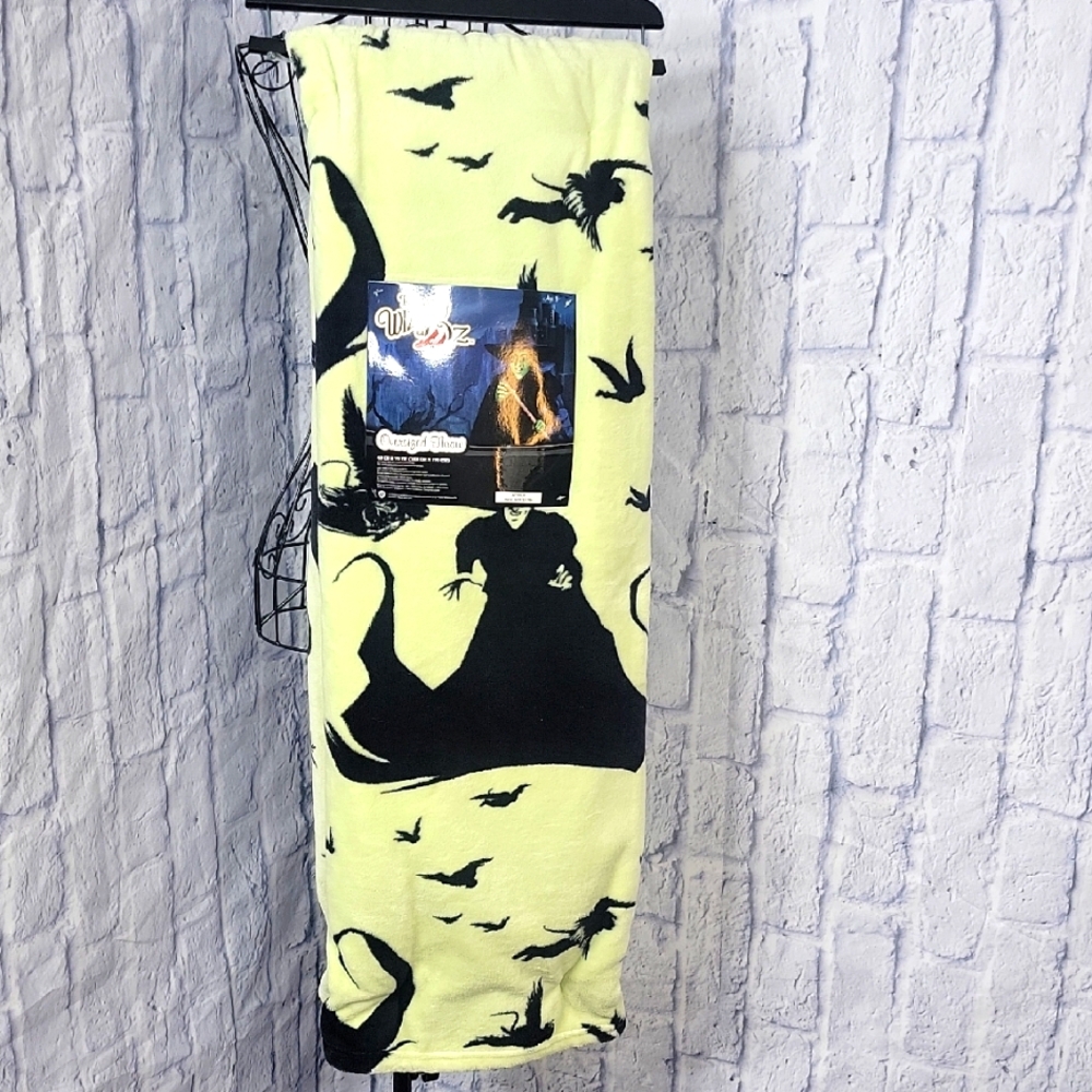 WICKED WITCH OF THE WEST FROM Wizard of Oz Oversized Throw NWOT